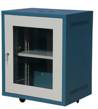 掛壁式網(wǎng)絡(luò)機(jī)柜 空間優(yōu)化與高效部署的現(xiàn)代解決方案